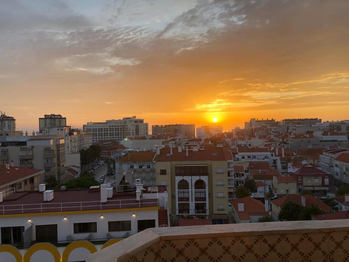 Lovely Lisboa Costa Da Caparica Seaview Apartment Luaran gambar